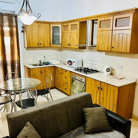 2-br - A Few Minutes Wlk To Seafront Daire Sliema