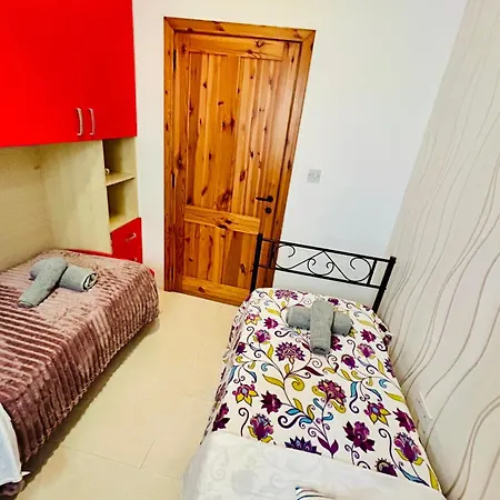 2-br - A Few Minutes Wlk To Seafront Daire