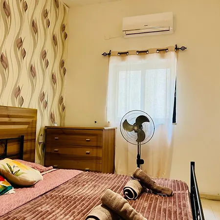2-br - A Few Minutes Wlk To Seafront Apartment