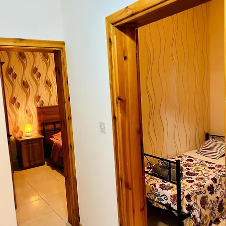 Apartment 2-br - A Few Minutes Wlk To Seafront