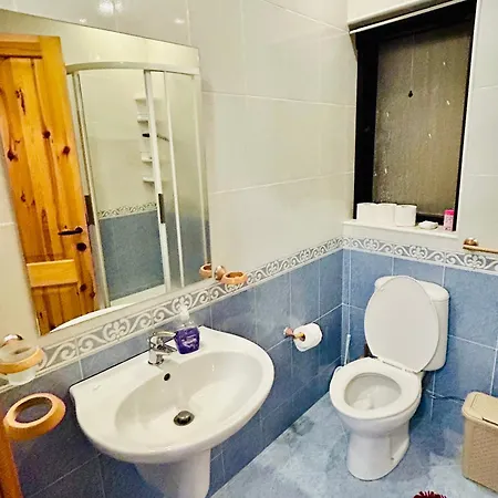 2-br - A Few Minutes Wlk To Seafront Apartment *