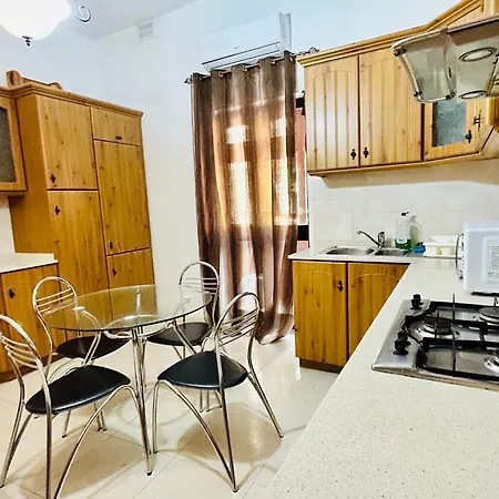 2-br - A Few Minutes Wlk To Seafront * Sliema