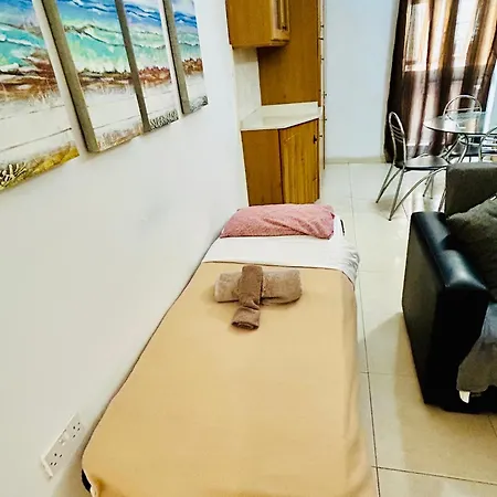 2-br - A Few Minutes Wlk To Seafront Apartment *