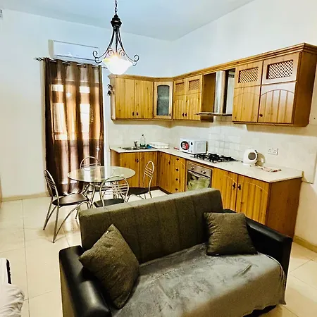Apartment 2-br - A Few Minutes Wlk To Seafront Sliema